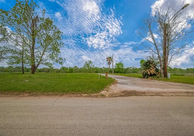 Photo 2 of Land for sale at 19315 Rio Villa Dr, Houston, TX 77049 | MLS# 23144718 | Listing updated on 2026-03-19