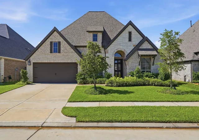 Photo 2 of Single family home for sale at 19211 Filly Park Cir, Tomball, TX 77377 | MLS# 73577539 | Listing updated on 2026-09-06