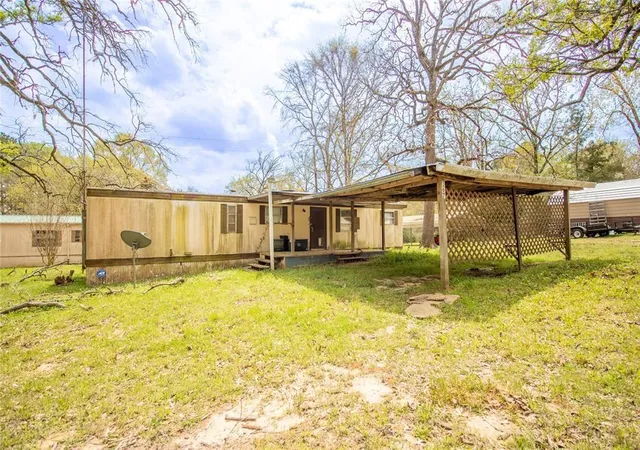 Photo 2 of Single family home for sale at 167 W Enchantment Dr, Trinity, TX 75862 | MLS# 70620169 | Listing updated on 2026-08-29