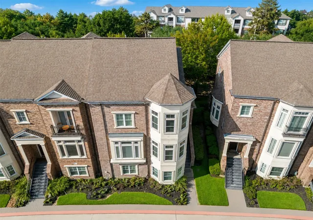 2nd image of 4611 Regent Manor Dr, Houston, TX 77345 | MLS# 80991570