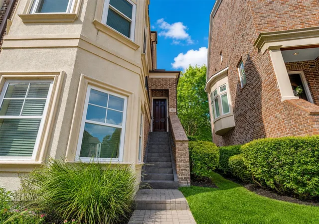 3rd image of 4611 Regent Manor Dr, Houston, TX 77345 | MLS# 80991570