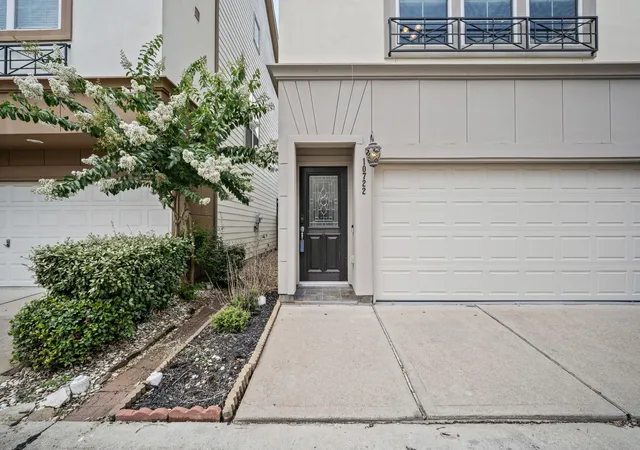 2nd image of 10722 Clearwater Villa, Houston, TX 77025 | MLS# 42188361