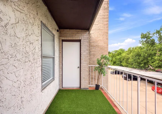 19th image of 2011 Spenwick Dr #425, Houston, TX 77055 | MLS# 80545737