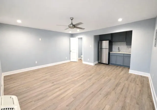 3rd image of 1421 Marshall St, Houston, TX 77006 | MLS# 11657272
