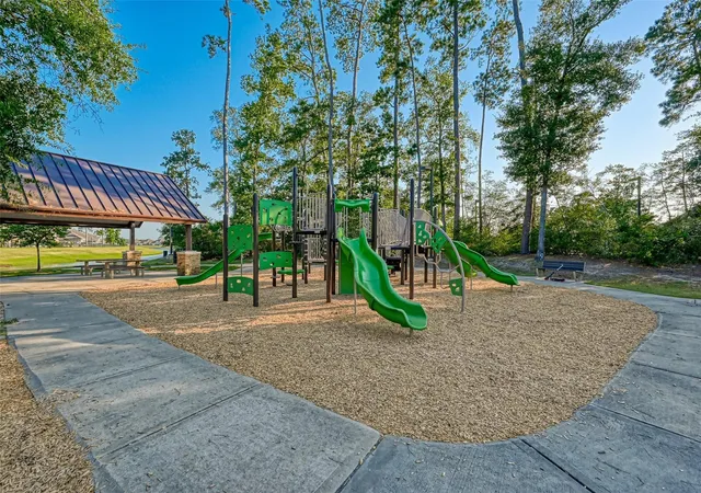 5th image of 31053 Regal Elm Ln, Conroe, TX 77385 | MLS# 36586005