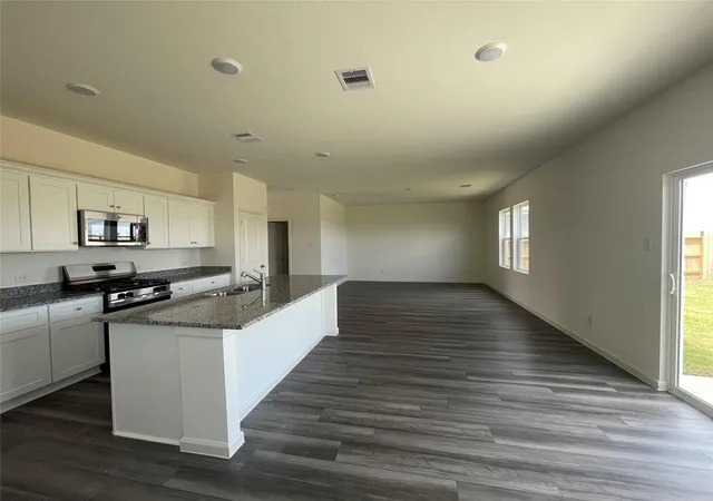 Photo 2 of Single family home for sale at 3223 Diamond View Ln, Angleton, TX 77515 | MLS# 27241016 | Listing updated on 2026-09-17