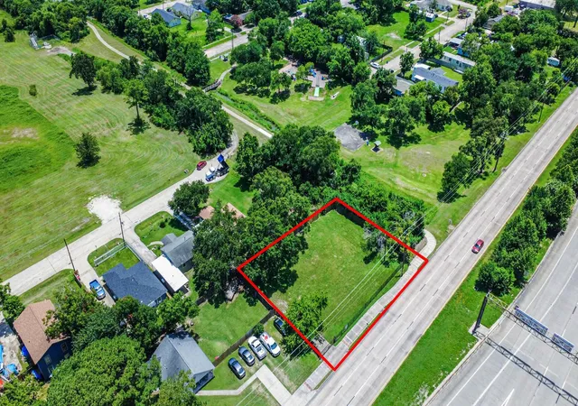 Photo 4 of Land for sale at 302 N Highway 146, Baytown, TX 77520 | MLS# 13187720 | Listing updated on 2026-07-24