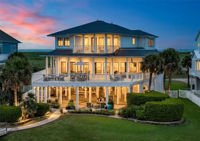 Photo 2 of Mansion for sale at 19219 Shores Dr, Galveston, TX 77554 | MLS# 47334245 | Listing updated on 2026-08-31