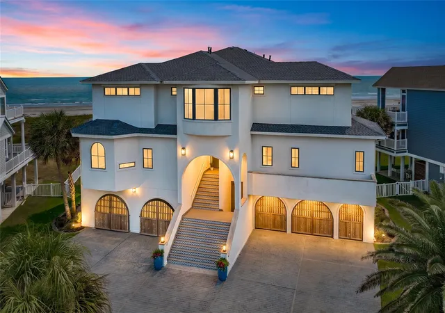 Photo 3 of Mansion for sale at 19219 Shores Dr, Galveston, TX 77554 | MLS# 47334245 | Listing updated on 2026-08-31