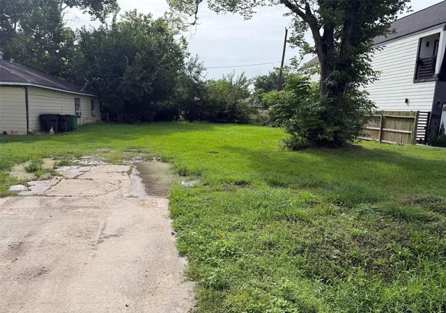 Photo 2 of Land for sale at 7239 Conley St, Houston, TX 77021 | MLS# 74077300 | Listing updated on 2026-08-25