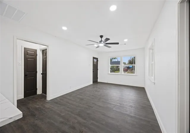 Photo 4 of Single family home for sale at 125 Bolden St, Houston, TX 77029 | MLS# 39379097 | Listing updated on 2026-08-26