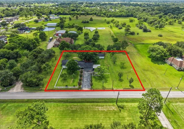 2nd image of 5822 Avenue P, Santa Fe, TX 77510 | MLS# 14105942