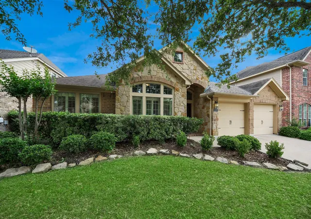 Photo 4 of Single family home for sale at 28010 Hollyfare Dr, Katy, TX 77494 | MLS# 84479645 | Listing updated on 2026-05-23
