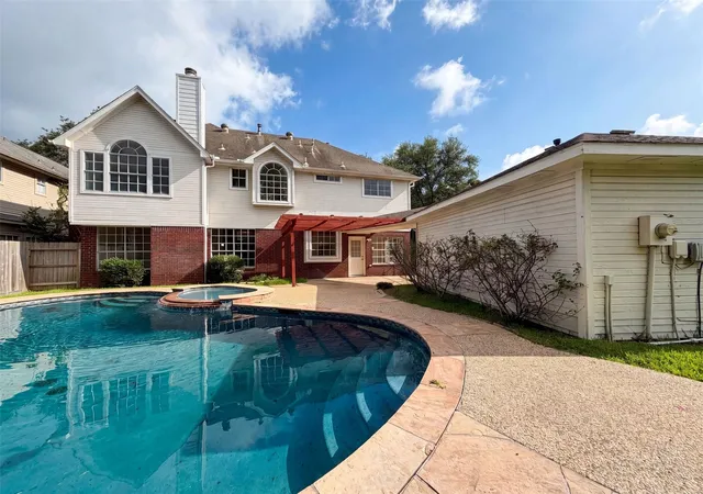 Photo 4 of Single family home for sale at 6214 Spencers Glen Way, Sugar Land, TX 77479 | MLS# 46666229 | Listing updated on 2026-09-17