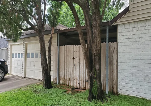 5th image of 12503 Mooredale Ln, Houston, TX 77024 | MLS# 59819268