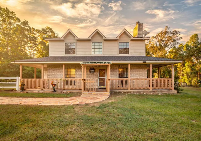 Photo 2 of Single family home for sale at 3907 Black Oak Ln, Montgomery, TX 77316 | MLS# 72465290 | Listing updated on 2026-09-05