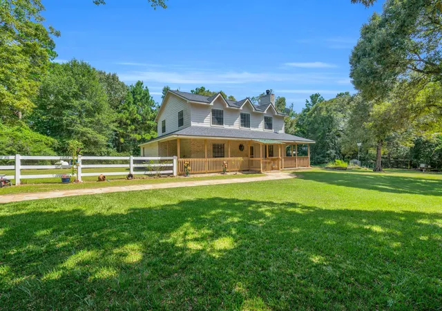 Photo 2 of Single family home for sale at 3907 Black Oak Ln, Montgomery, TX 77316 | MLS# 72465290 | Listing updated on 2026-09-05