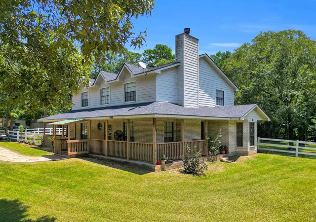 Photo 3 of Single family home for sale at 3907 Black Oak Ln, Montgomery, TX 77316 | MLS# 72465290 | Listing updated on 2026-09-05