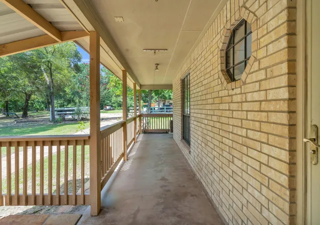 Photo 4 of Single family home for sale at 3907 Black Oak Ln, Montgomery, TX 77316 | MLS# 72465290 | Listing updated on 2026-09-05
