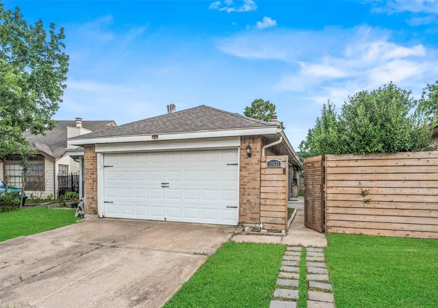 Photo 2 of Single family home for sale at 13527 Blue Marlin Ln, Houston, TX 77083 | MLS# 60295991 | Listing updated on 2026-09-08