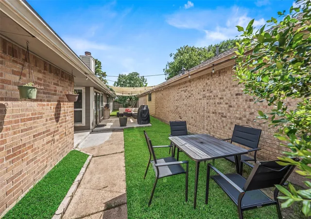 Photo 3 of Single family home for sale at 13527 Blue Marlin Ln, Houston, TX 77083 | MLS# 60295991 | Listing updated on 2026-09-08