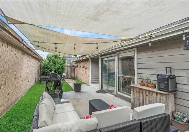 Photo 4 of Single family home for sale at 13527 Blue Marlin Ln, Houston, TX 77083 | MLS# 60295991 | Listing updated on 2026-09-08