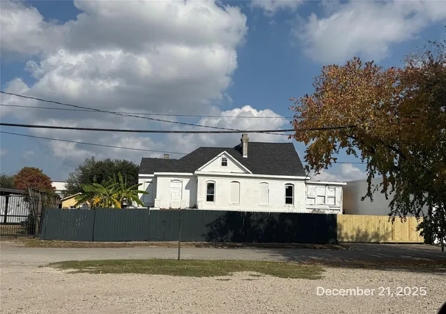 1st image of 3805 Wilmer St, Houston, TX 77003 | MLS# 12595224