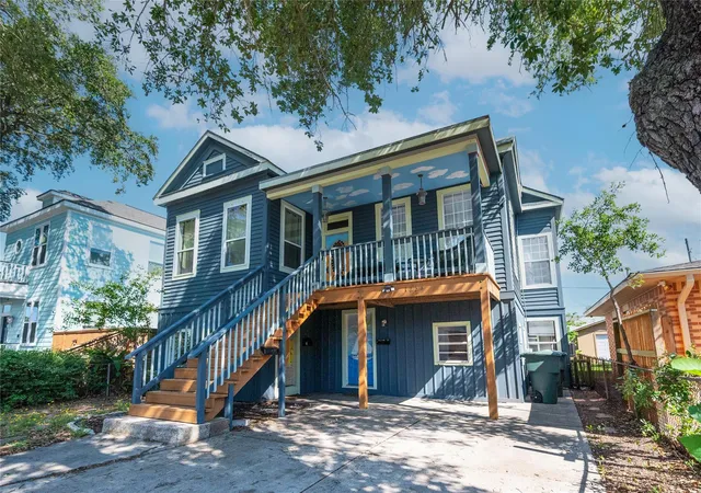 1st image of 1224 Avenue L, Galveston, TX 77550 | MLS# 83189020