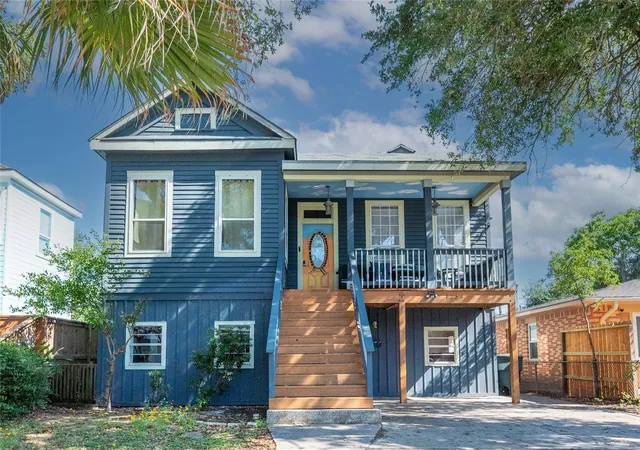 2nd image of 1224 Avenue L, Galveston, TX 77550 | MLS# 83189020