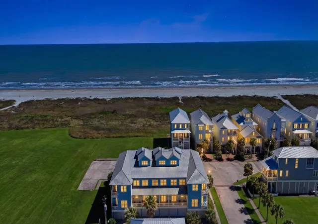 3rd image of 1830 Seaside Dr, Galveston, TX 77550 | MLS# 64161967