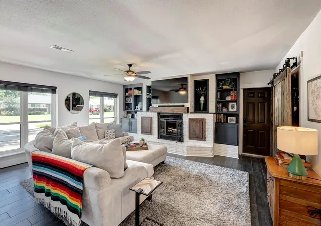 5th image of 3006 Helberg Rd, Houston, TX 77092 | MLS# 67882346