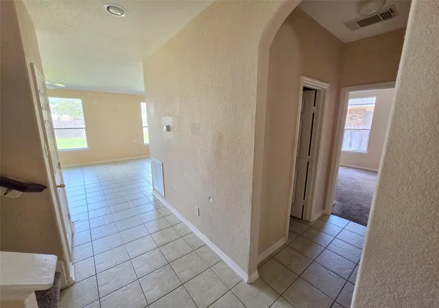 Photo 3 of Single family home for sale at 9711 Sugarblossom Ln, Sugar Land, TX 77498 | MLS# 90026039 | Listing updated on 2026-09-25