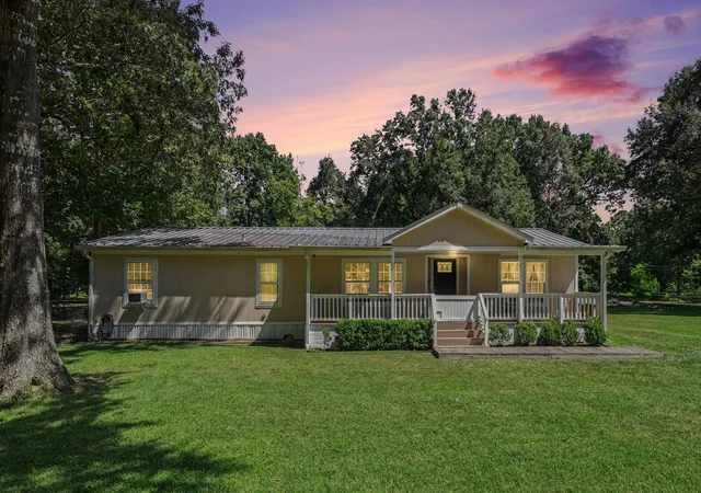 1st image of 1104 County Road 650, Dayton, TX 77535 | MLS# 94815110