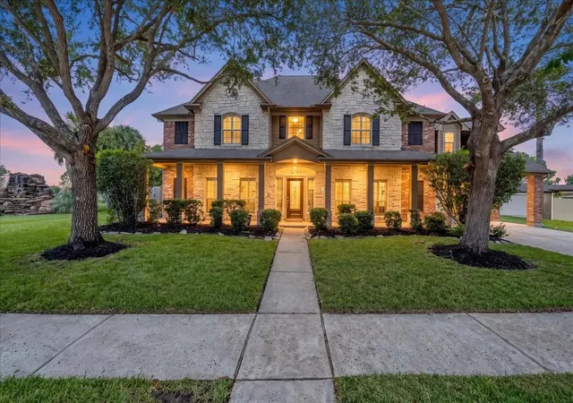 1st image of 1618 Stoney Lake Dr, Friendswood, TX 77546 | MLS# 49845414