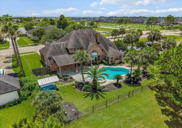 50th image of 1618 Stoney Lake Dr, Friendswood, TX 77546 | MLS# 49845414