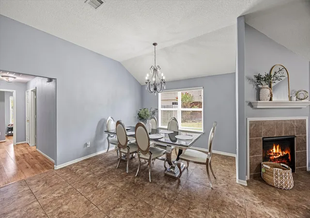 4th image of 5623 Cinnamon Lake Dr, Baytown, TX 77521 | MLS# 45475139