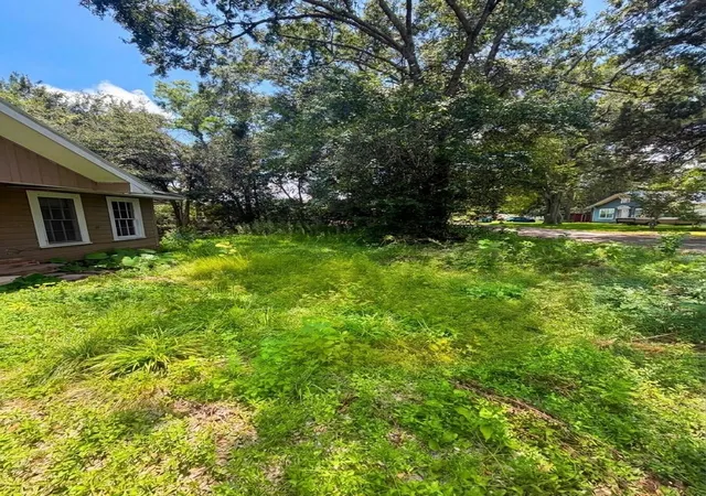 Homes for sale in Silsbee, TX | 205 S 2nd St, Silsbee, TX 77656 | MLS# 55902823