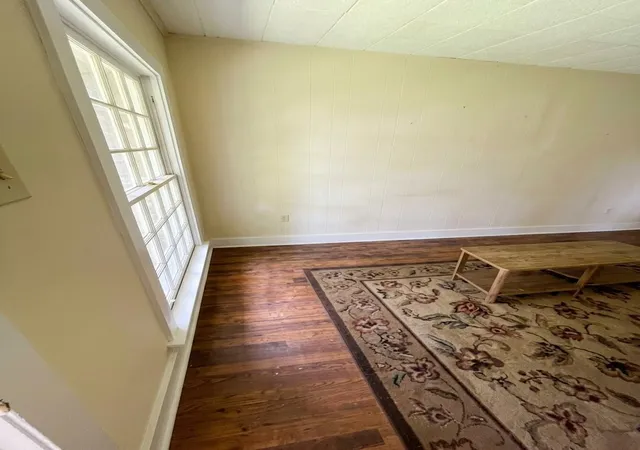4th image of 205 S 2Nd St, Silsbee, TX 77656 | MLS# 55902823