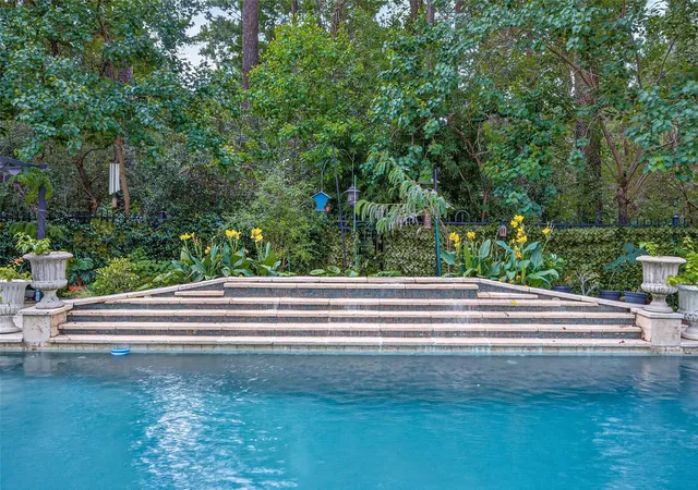 Photo 2 of Single family home for sale at 22 Frontenac Way, Spring, TX 77382 | MLS# 31267935 | Listing updated on 2026-08-28