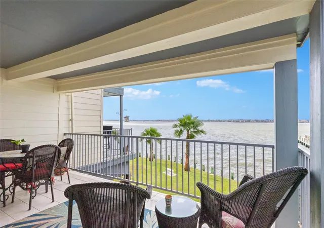 1st image of 4001 Nasa 1 Pkwy #112, El Lago, TX 77586 | MLS# 16180775