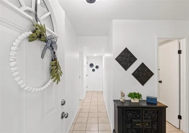 3rd image of 4001 Nasa 1 Pkwy #112, El Lago, TX 77586 | MLS# 16180775