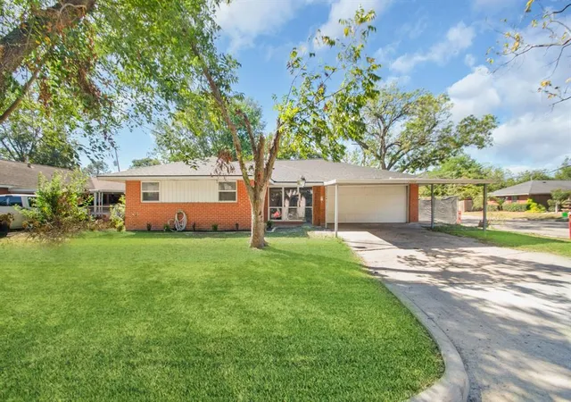 Photo 1 of Single family home for sale at 2002 Nottingham St, Pasadena, TX 77502 | MLS# 76230378 | Listing updated on 2026-06-30