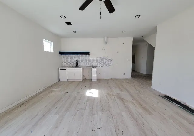 Photo 2 of Single family home for sale at 2728 Sealy St, Galveston, TX 77550 | MLS# 27307386 | Listing updated on 2026-07-15