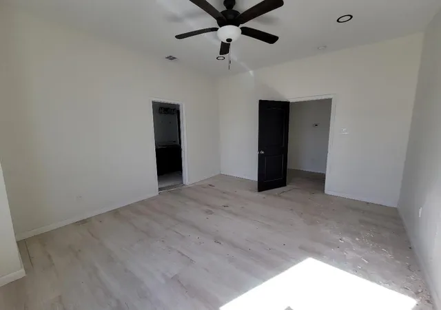 Photo 3 of Single family home for sale at 2728 Sealy St, Galveston, TX 77550 | MLS# 27307386 | Listing updated on 2026-07-15