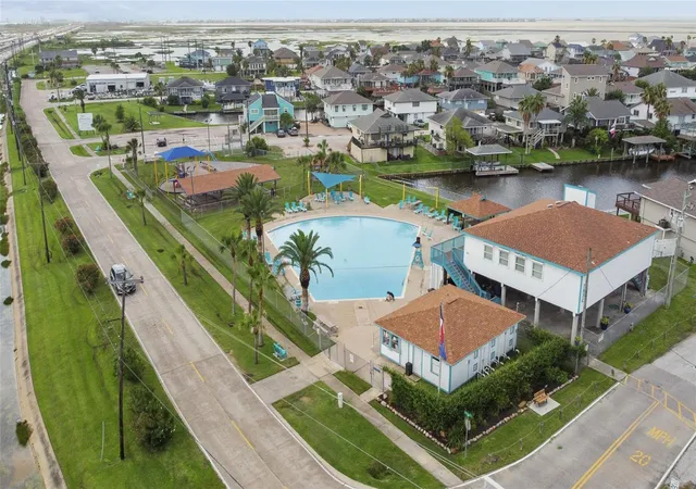 4th image of 856 Bonita St, Bayou Vista, TX 77563 | MLS# 32468441