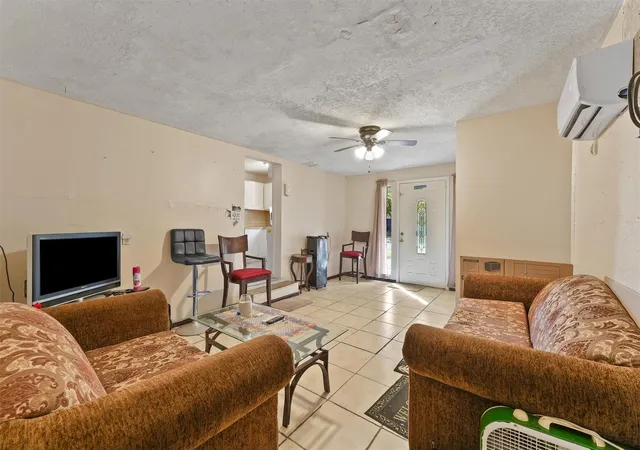 Photo 4 of Single family home for sale at 1608 Maiden Ln, Richmond, TX 77469 | MLS# 22694459 | Listing updated on 2026-07-19