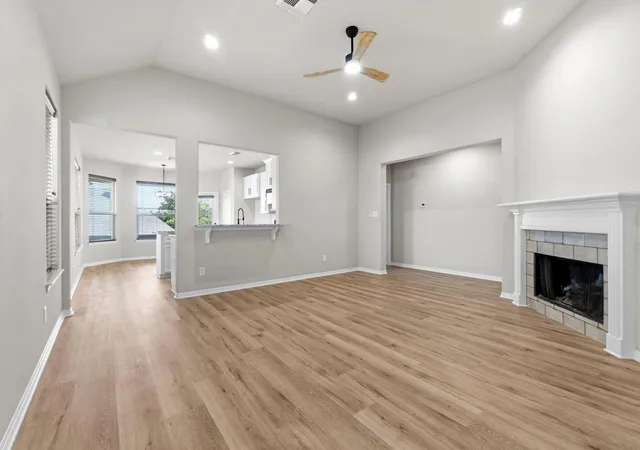 5th image of 136 April Cvs, Montgomery, TX 77356 | MLS# 98145999