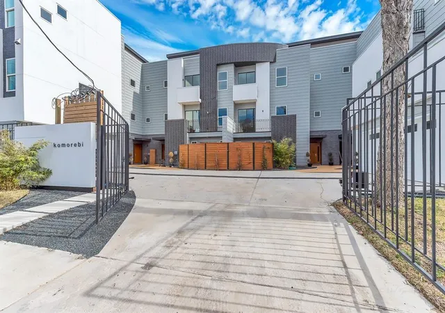 2nd image of 4117 Chartres St, Houston, TX 77004 | MLS# 62155863