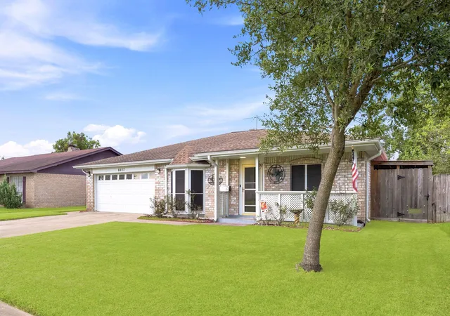 Homes for sale in La Porte, TX | 8407 Bandridge Rd, La Porte, TX 77571 | MLS# 38311190