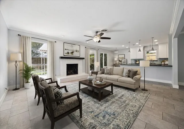 Photo 2 of Sale Pending at 9407 Meadowbriar Ln, Houston, TX 77063 | MLS# 42417002 | Listing updated on 2026-09-18